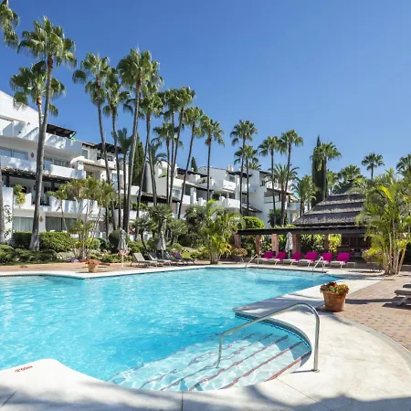 Elegant 3- Bedroom In Puente Marbella