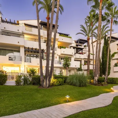 Appartement Elegant 3- Bedroom In Puente