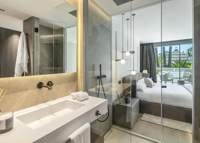 Elegant 3- Bedroom In Puente شقة