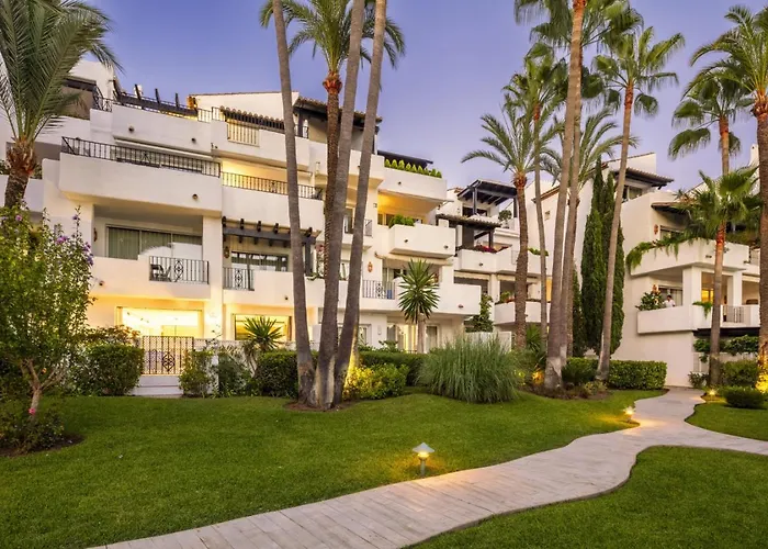 Apartment Elegant 3- Bedroom In Puente
