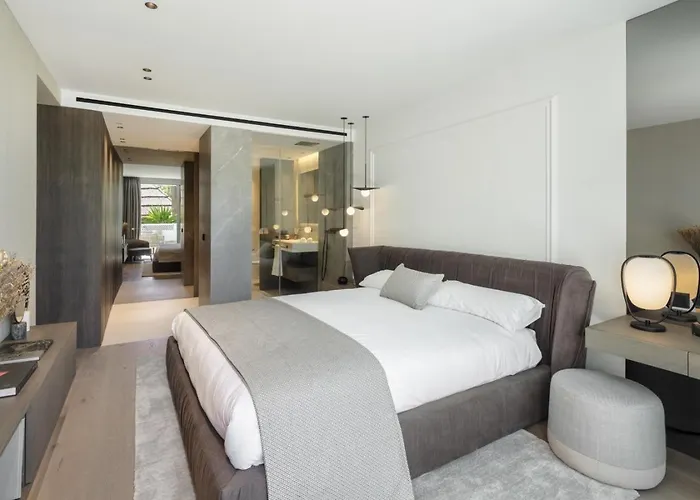 Elegant 3- Bedroom In Puente