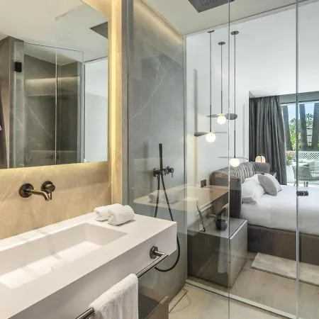 Elegant 3- Bedroom In Puente Lägenhet