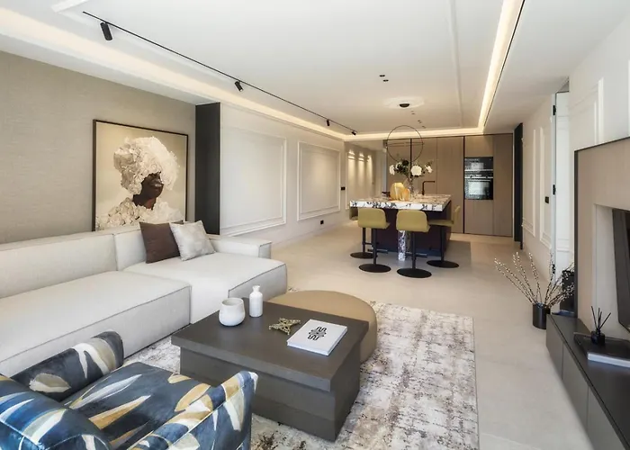 Elegant 3- Bedroom In Puente Daire *